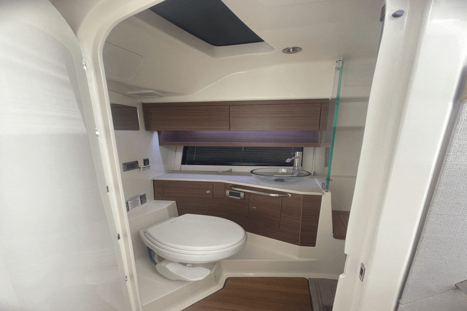 Slide: The Image of Boston Whaler 365 Conquest 2025 - 20
