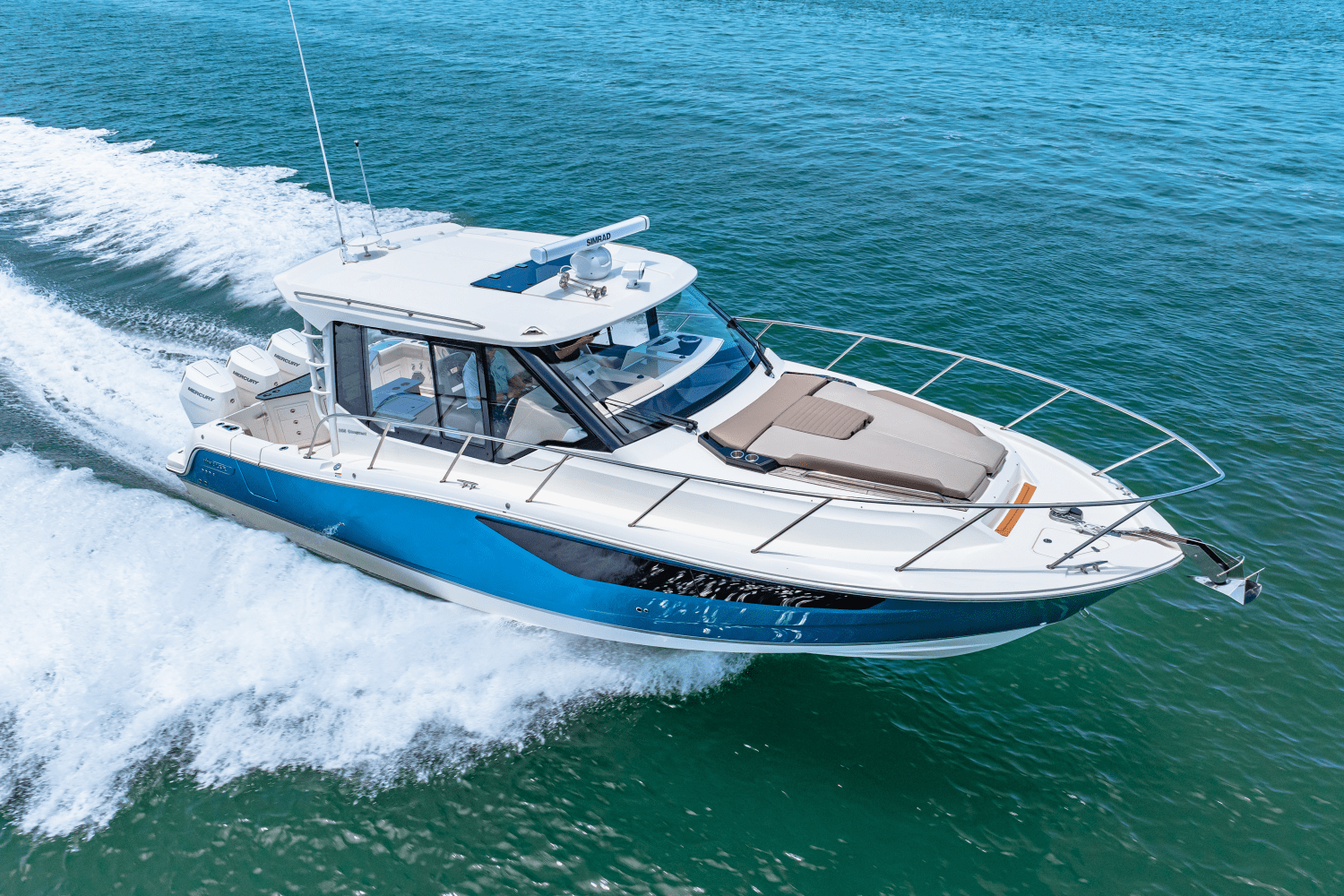 Slide: The Image of Boston Whaler 365 Conquest 2025 - 21