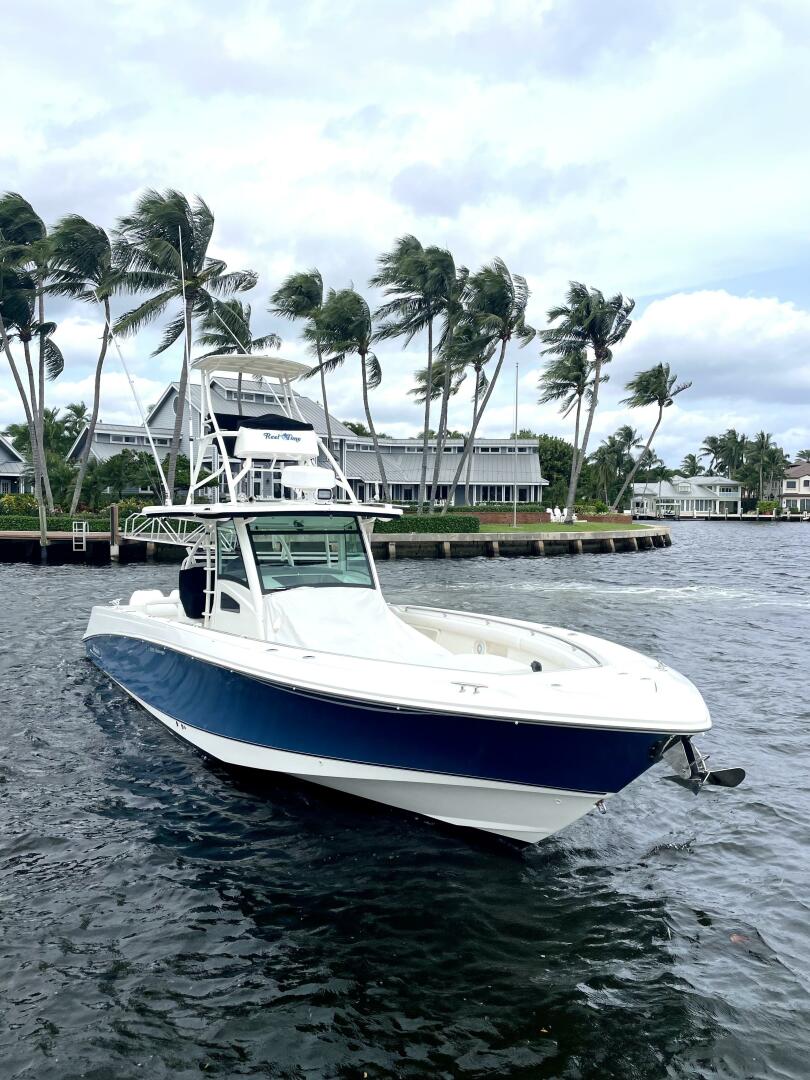 Slide: The Image of Boston Whaler 370 Outrage 2013 - 4745208