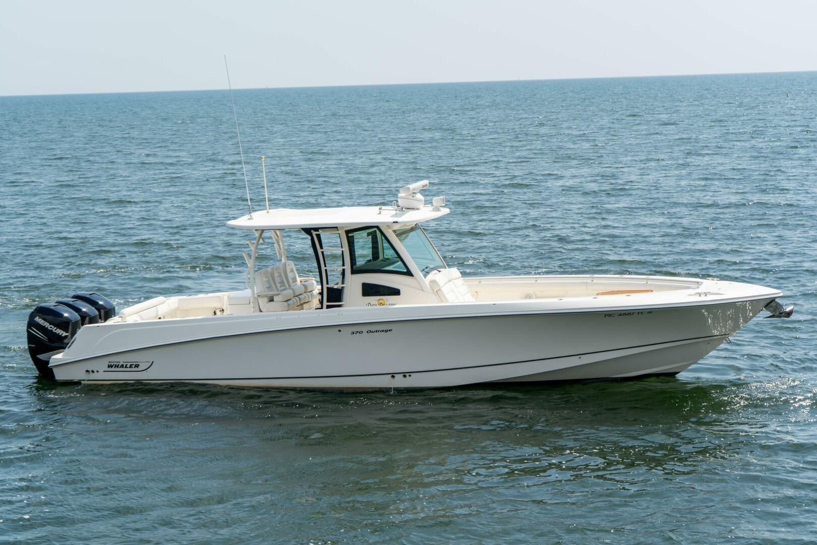 Slide: The Image of Boston Whaler 370 Outrage 2015 - 5563515