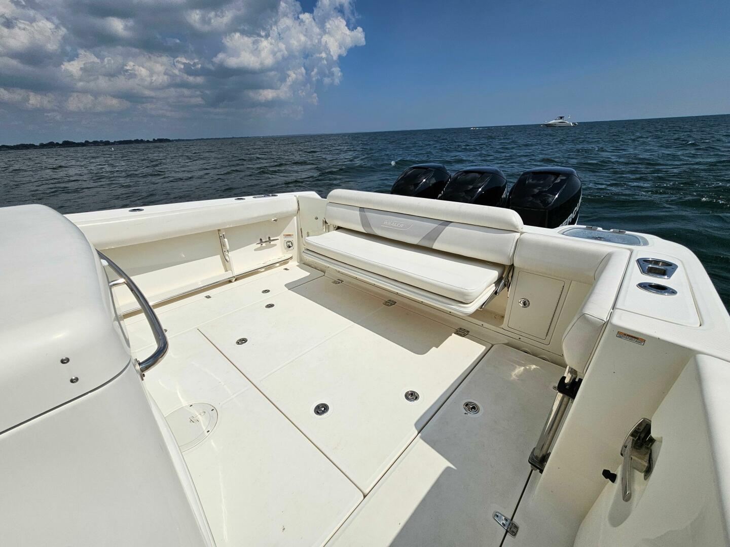 Slide: The Image of Boston Whaler 370 Outrage 2015 - 5563517