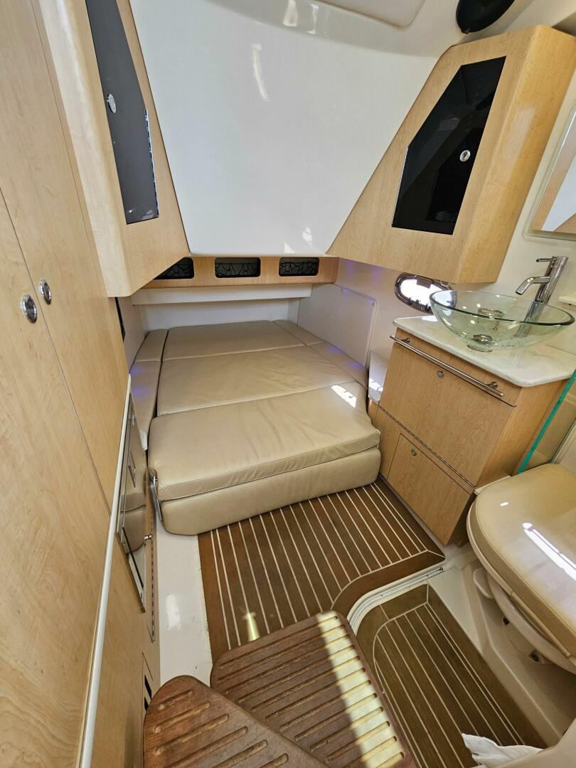 Slide: The Image of Boston Whaler 370 Outrage 2015 - 5563519