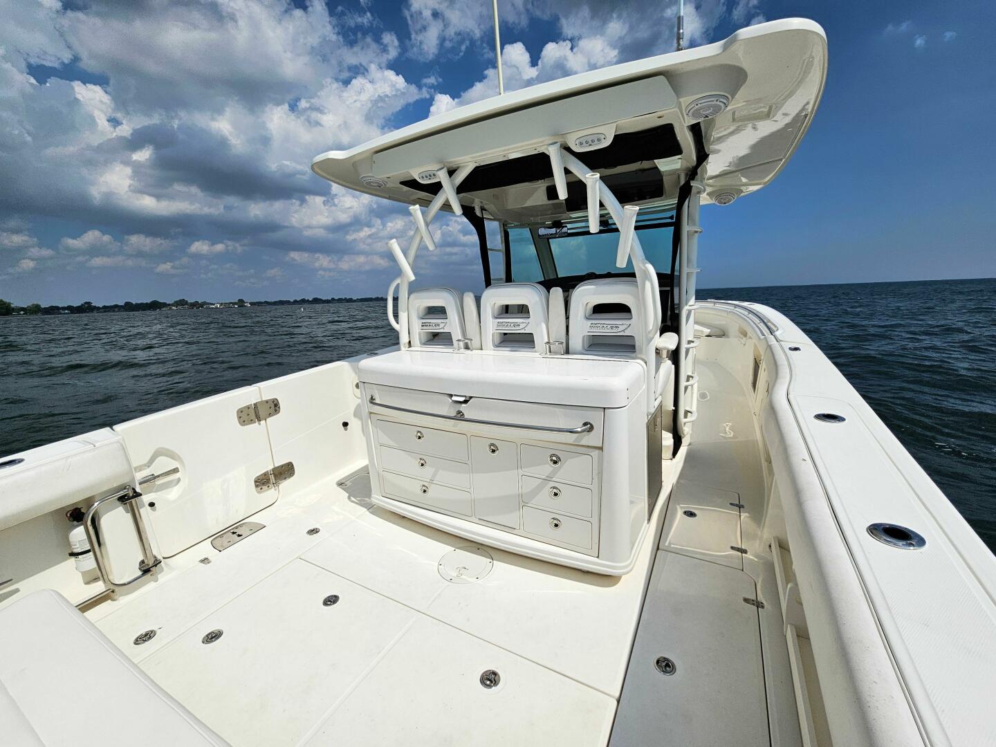 Slide: The Image of Boston Whaler 370 Outrage 2015 - 5563527