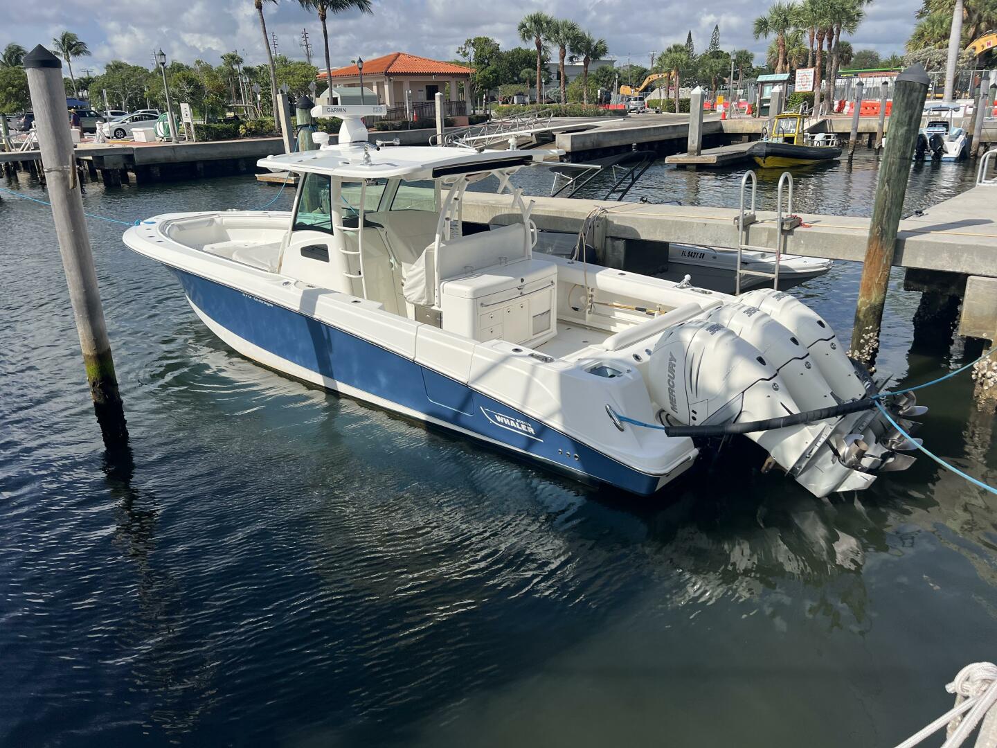 Slide: The Image of Boston Whaler 370 Outrage 2016 - 5041363