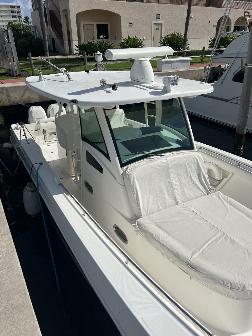 Slide: The Image of Boston Whaler 370 Outrage 2016 - 5041364