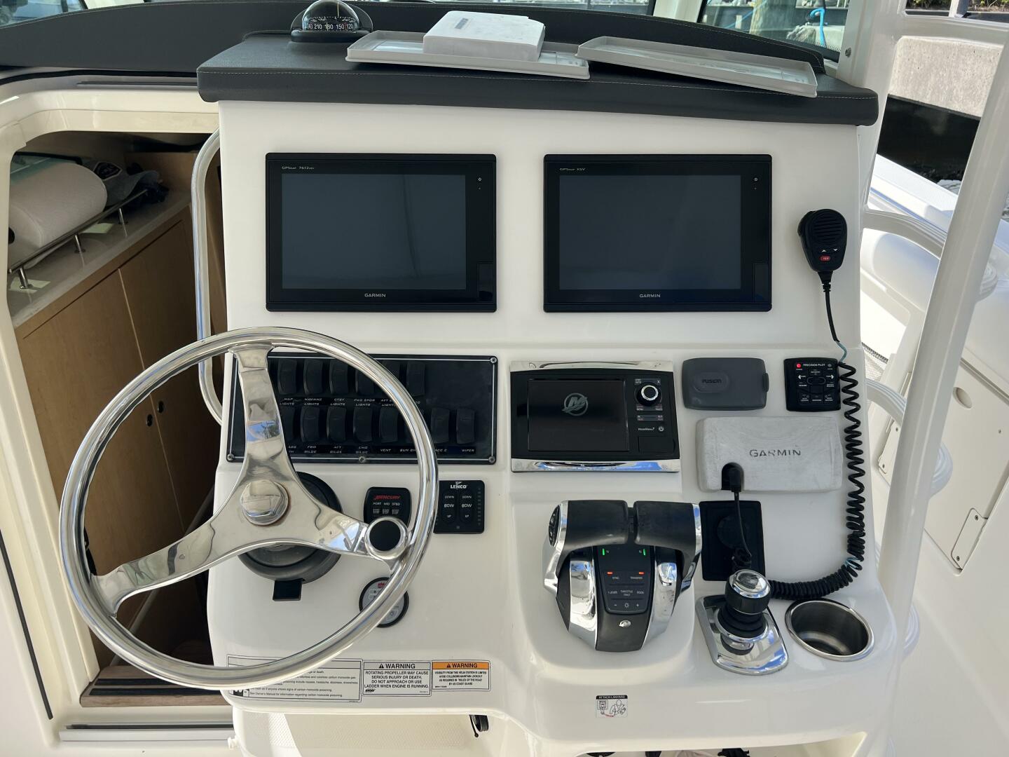Slide: The Image of Boston Whaler 370 Outrage 2016 - 5041369