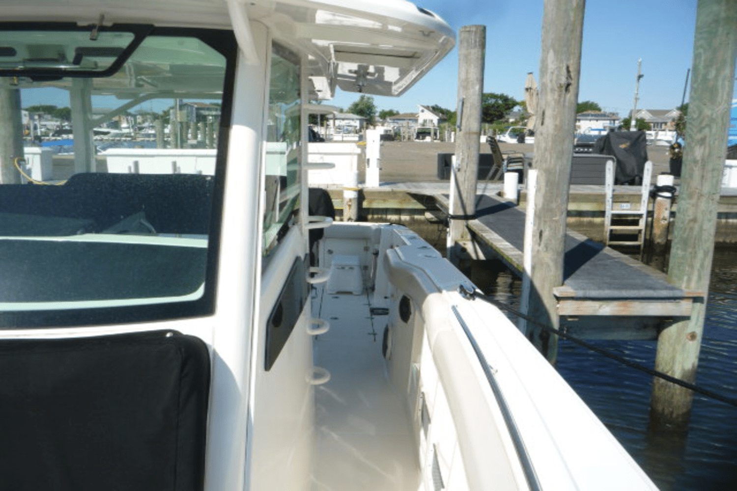 Slide: The Image of Boston Whaler 380 OUTRAGE 2017 - 17