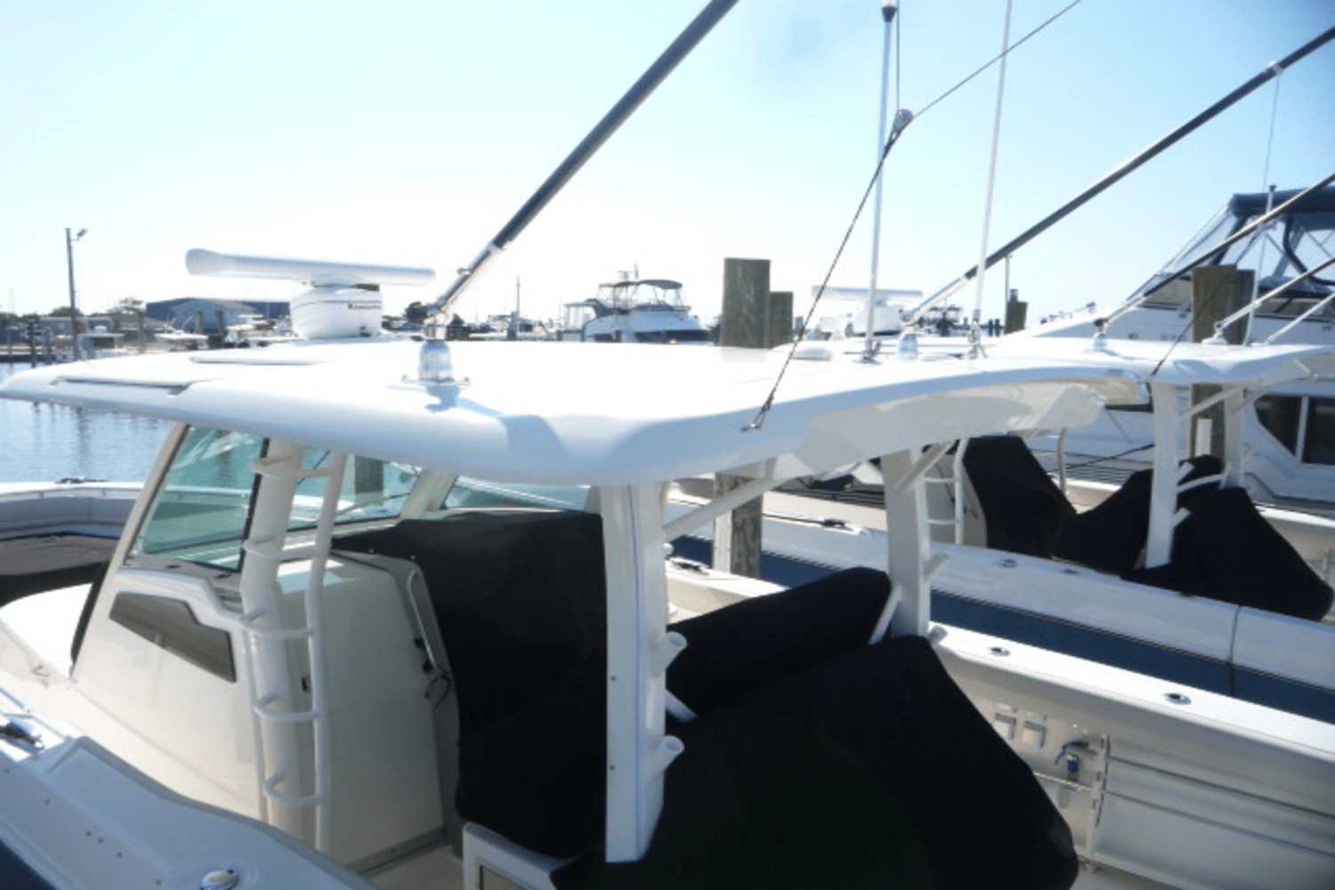 Slide: The Image of Boston Whaler 380 OUTRAGE 2017 - 4
