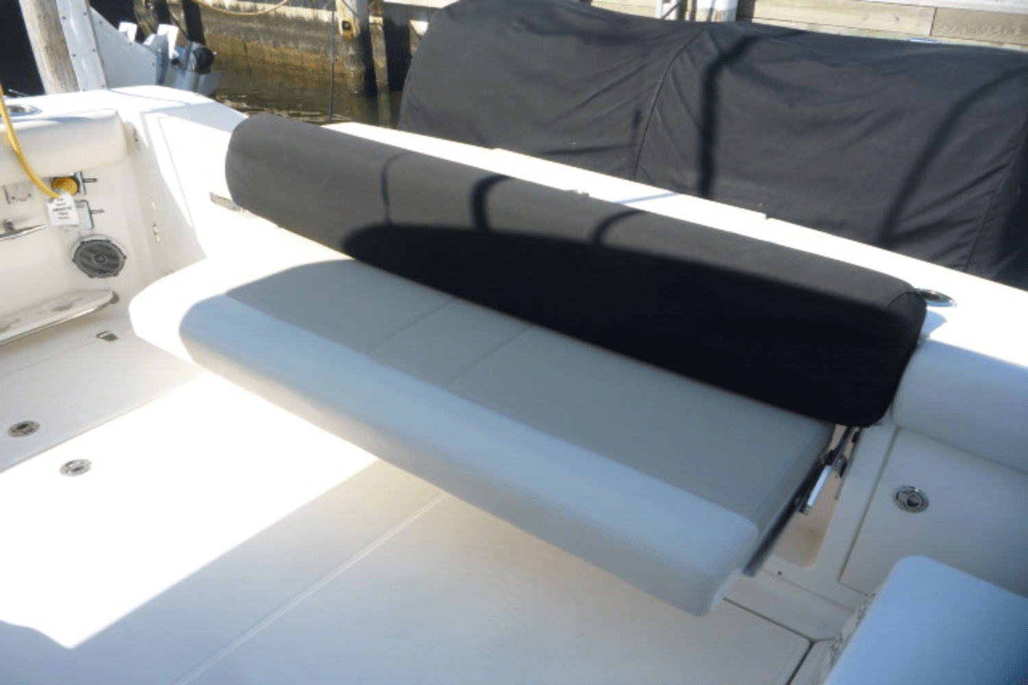 Slide: The Image of Boston Whaler 380 OUTRAGE 2017 - 6
