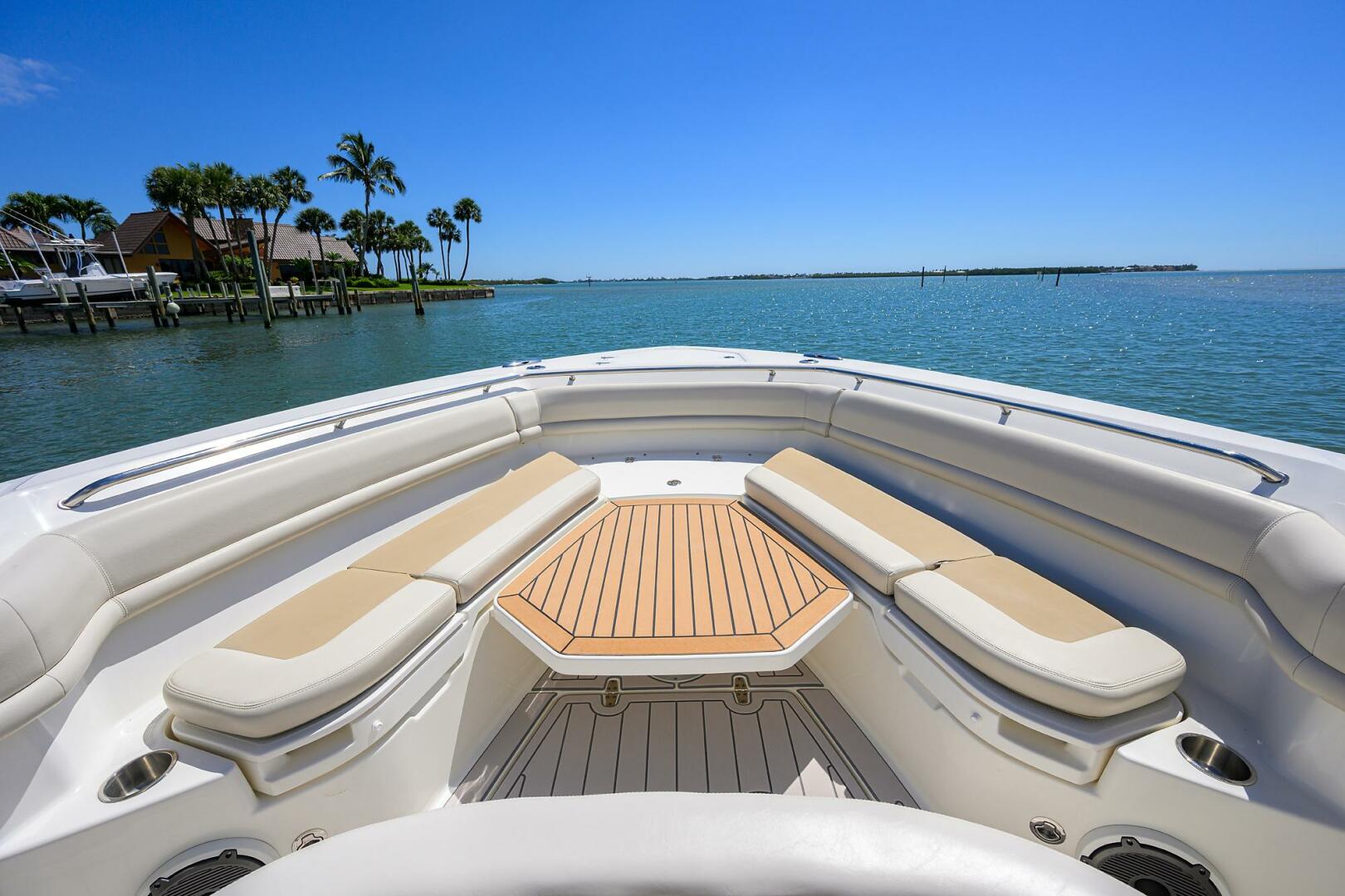 Slide: The Image of Boston Whaler 380 Outrage 2021 - 5349120