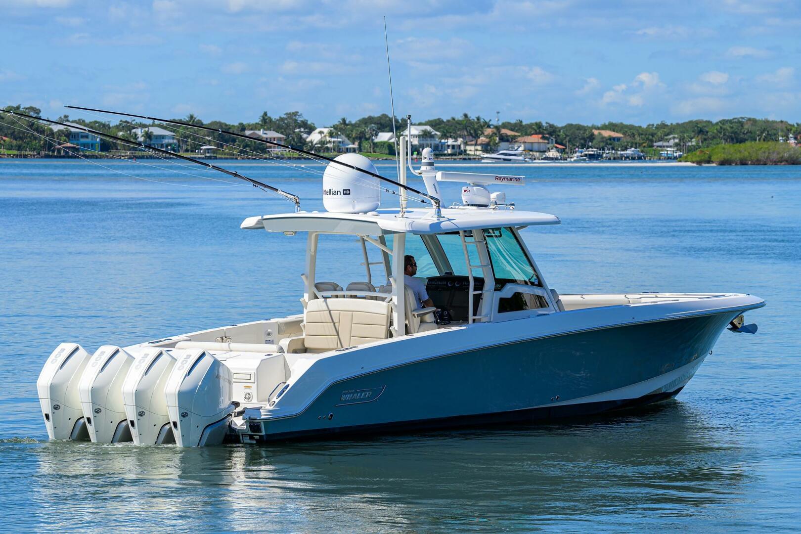 Slide: The Image of Boston Whaler 380 Outrage 2021 - 5349167