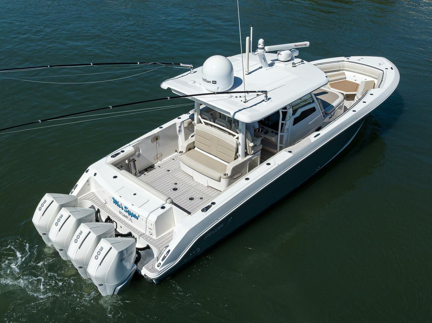 Slide: The Image of Boston Whaler 380 Outrage 2021 - 5349176