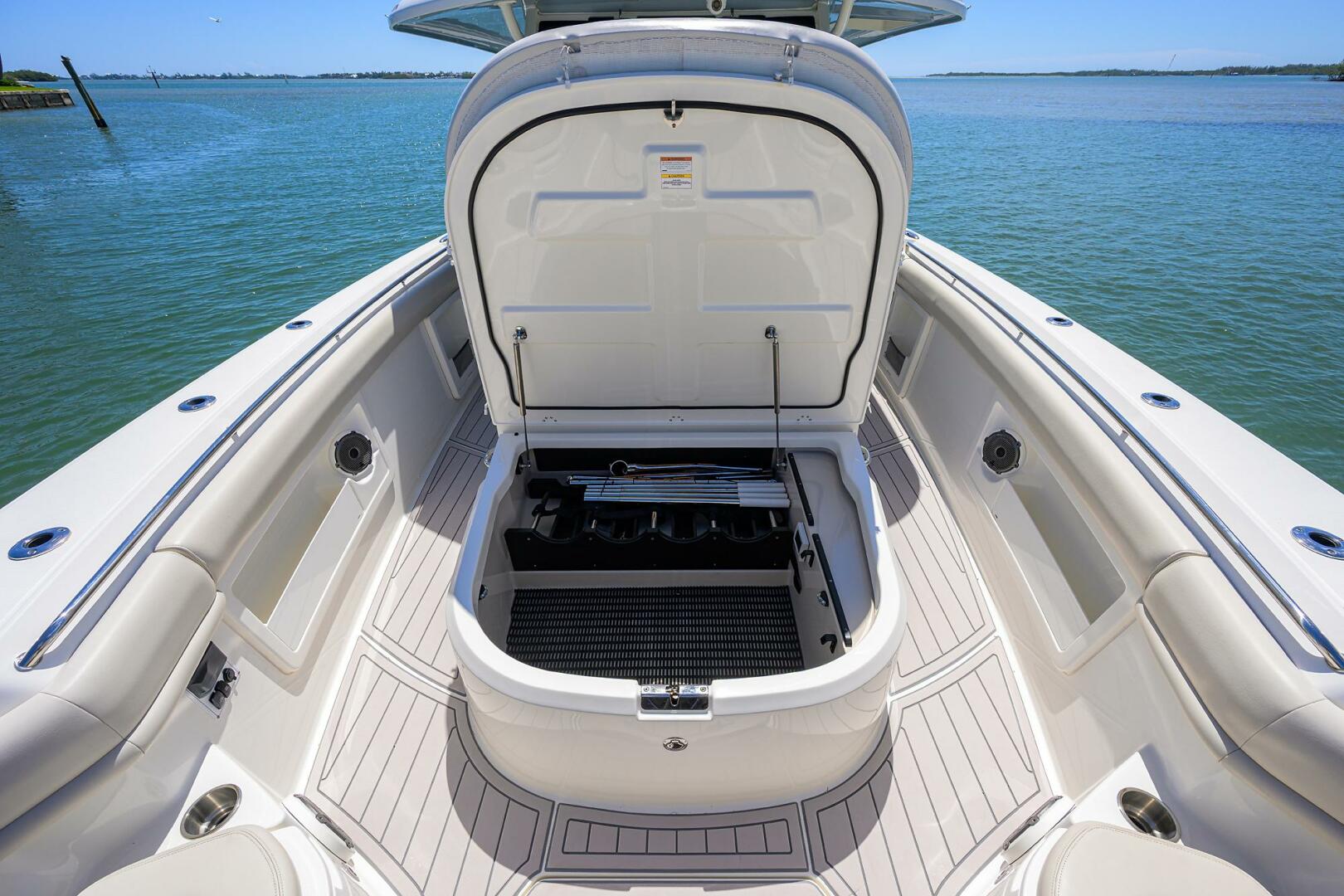 Slide: The Image of Boston Whaler 380 Outrage 2021 - 5349124