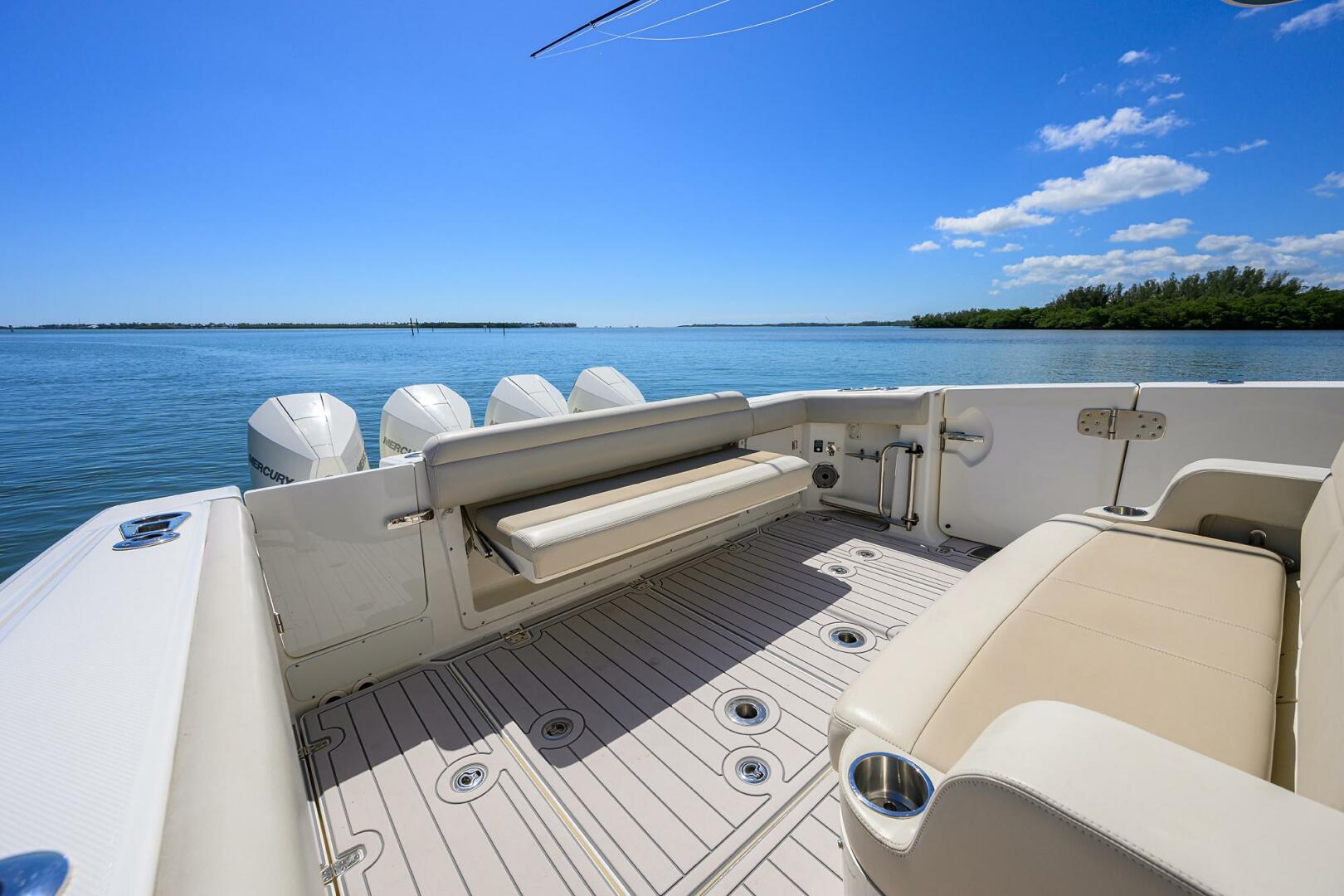 Slide: The Image of Boston Whaler 380 Outrage 2021 - 5349127