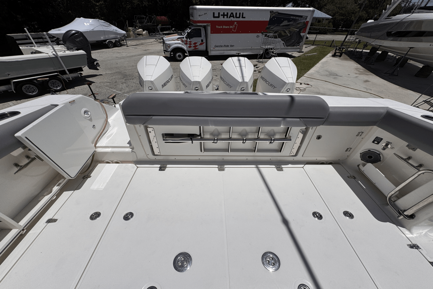 Slide: The Image of Boston Whaler 380 OUTRAGE 2022 - 6