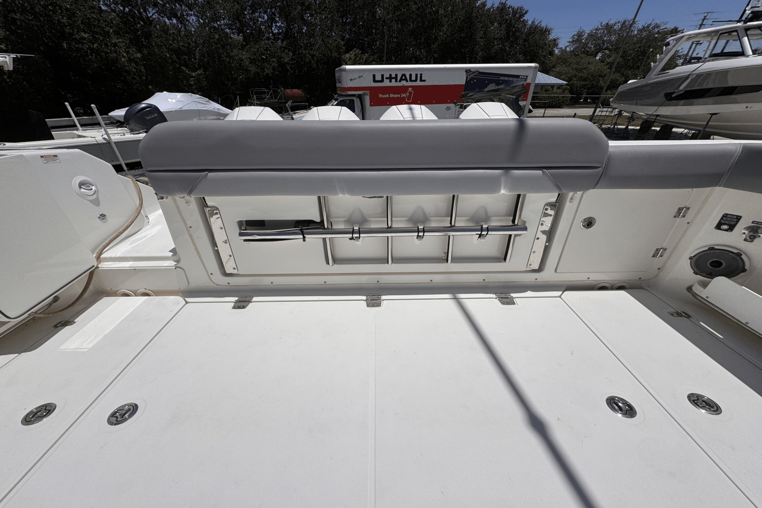 Slide: The Image of Boston Whaler 380 OUTRAGE 2022 - 7