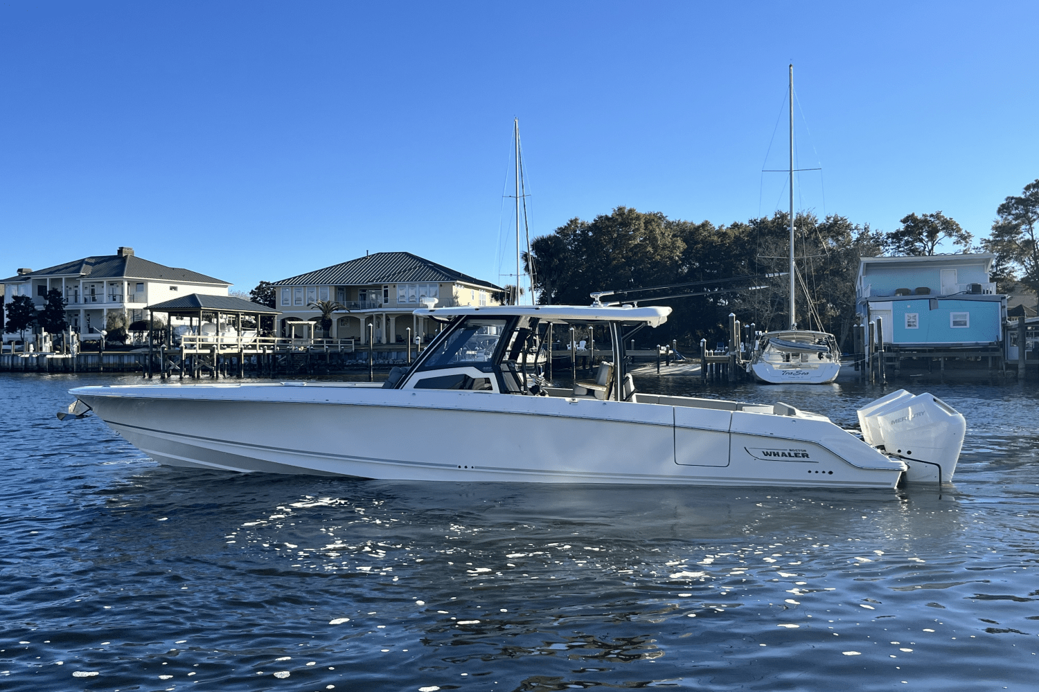 Slide: The Image of Boston Whaler 380 Outrage 2024 - 0