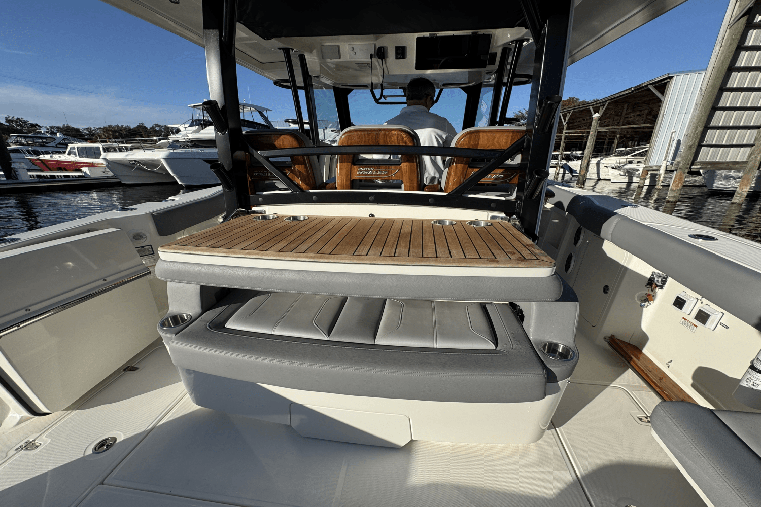 Slide: The Image of Boston Whaler 380 Outrage 2024 - 15