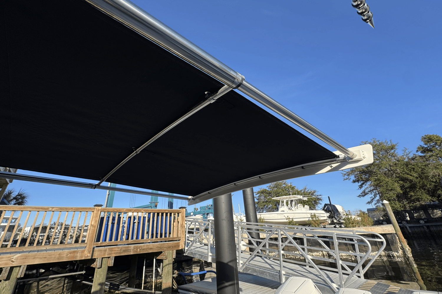 Slide: The Image of Boston Whaler 380 Outrage 2024 - 17