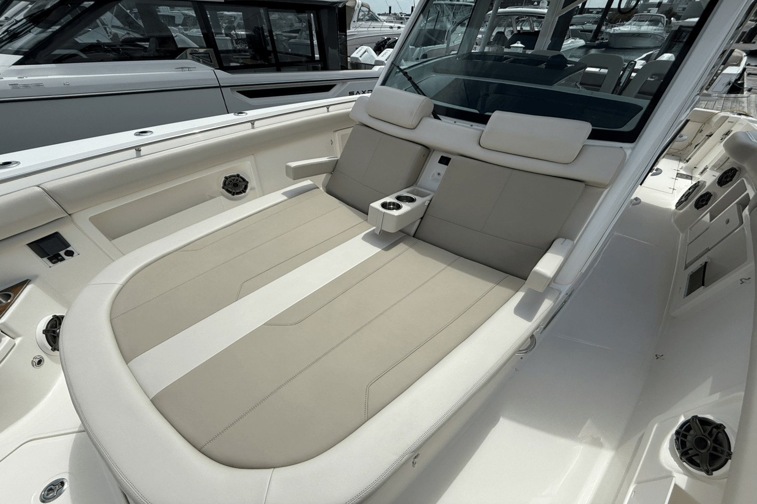 Slide: The Image of Boston Whaler 380 Outrage 2024 - 21