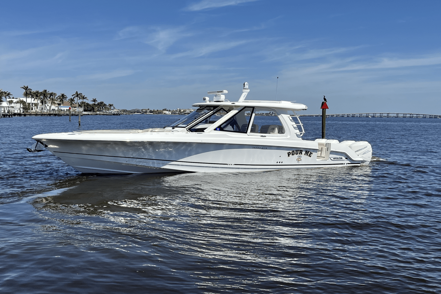 Slide: The Image of Boston Whaler 380 REALM 2020 - 1