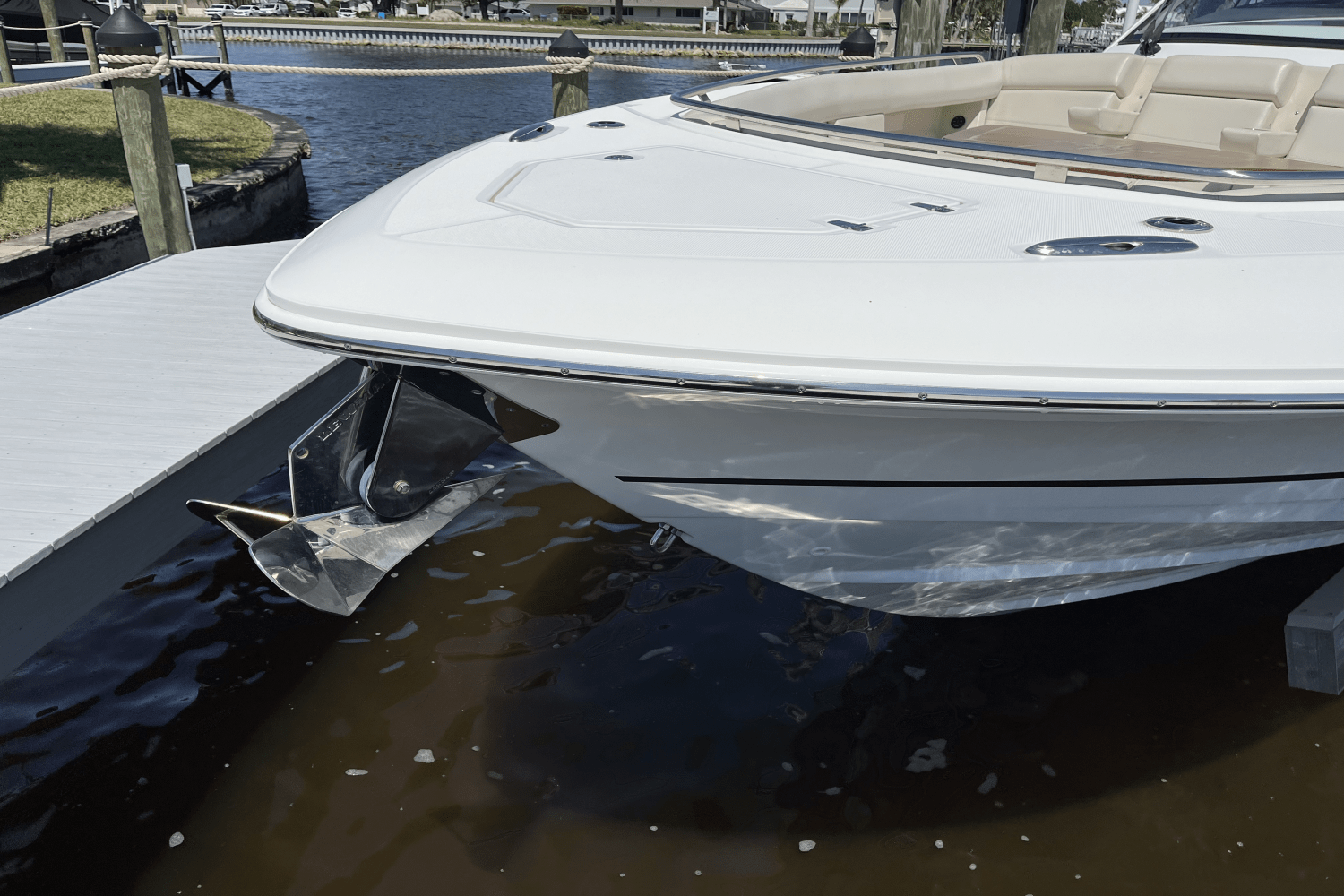 Slide: The Image of Boston Whaler 380 REALM 2020 - 12