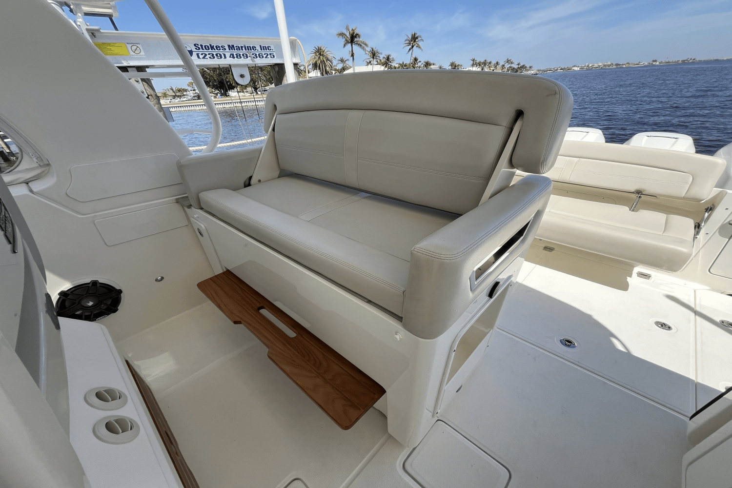 Slide: The Image of Boston Whaler 380 REALM 2020 - 19