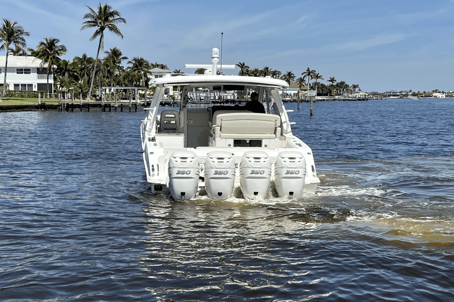 Slide: The Image of Boston Whaler 380 REALM 2020 - 5