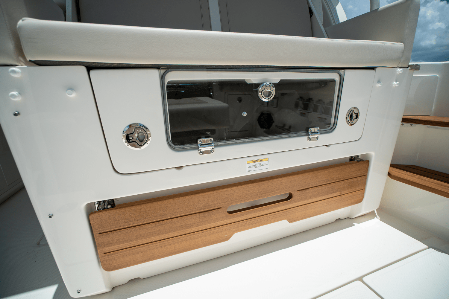 Slide: The Image of Boston Whaler 380 Realm 2024 - 10