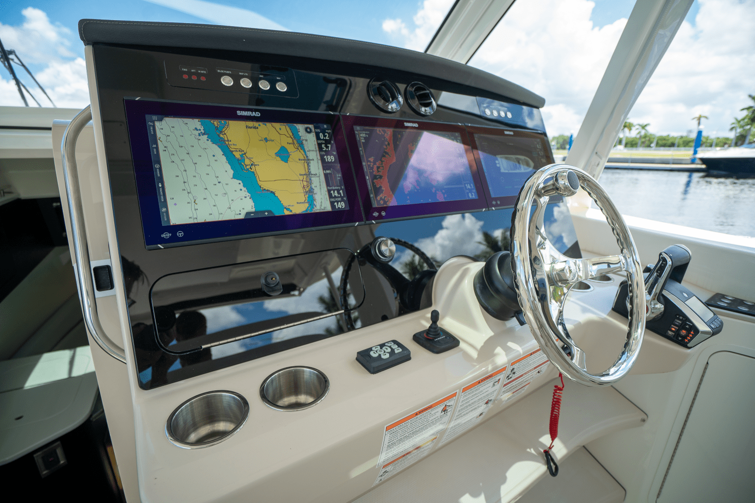 Slide: The Image of Boston Whaler 380 Realm 2024 - 18