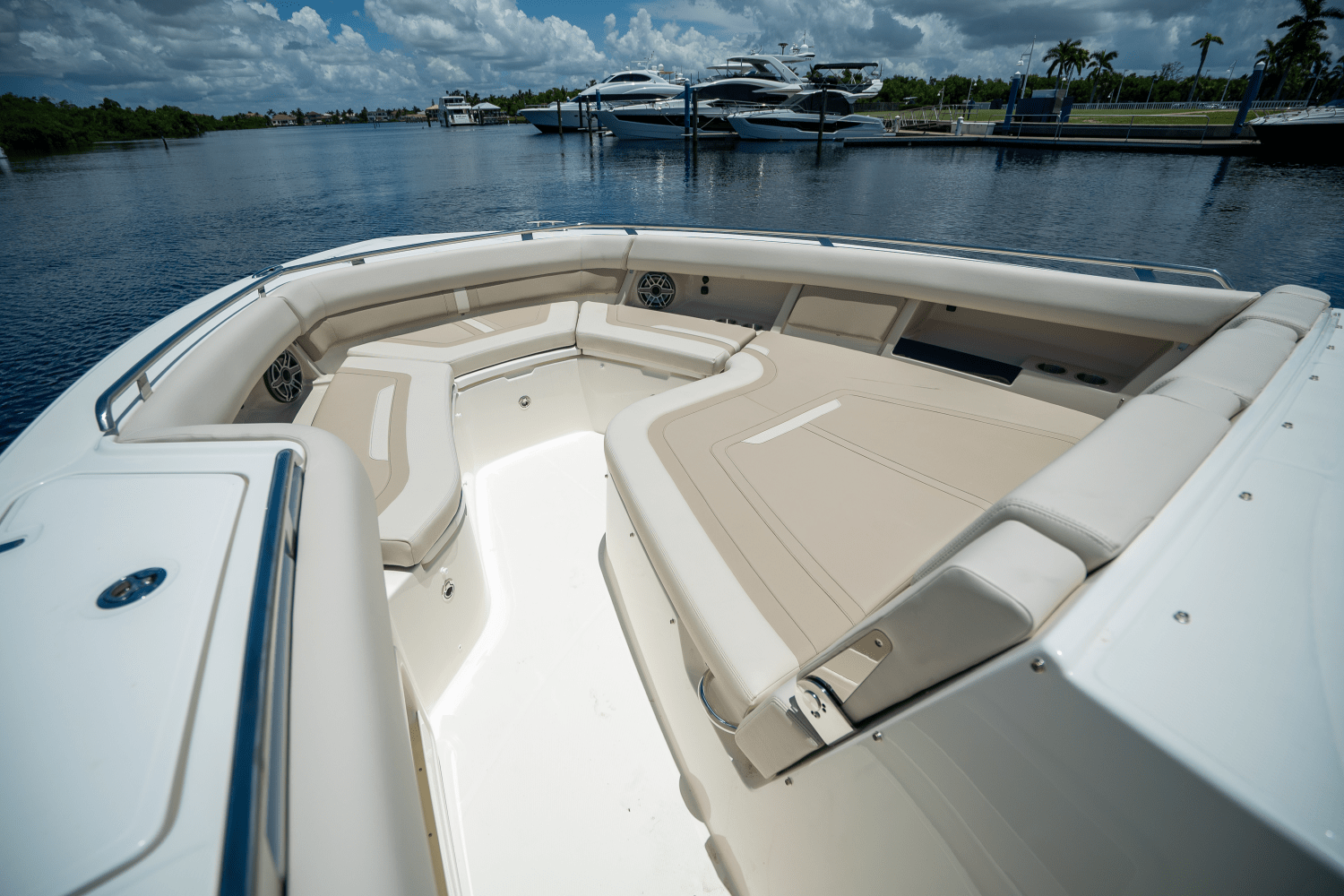 Slide: The Image of Boston Whaler 380 Realm 2024 - 29
