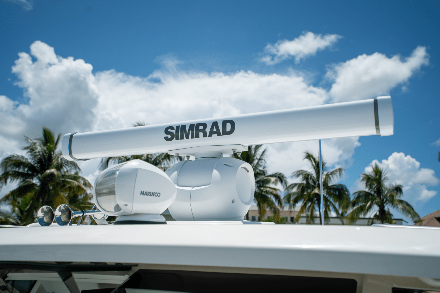Slide: The Image of Boston Whaler 380 Realm 2024 - 32