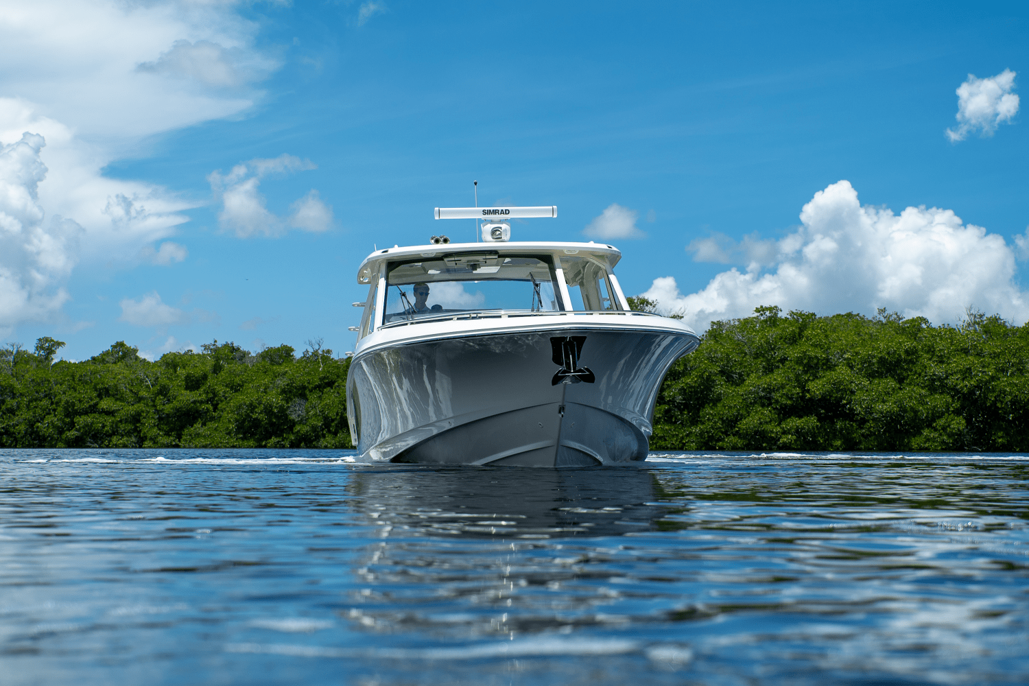 Slide: The Image of Boston Whaler 380 Realm 2024 - 4