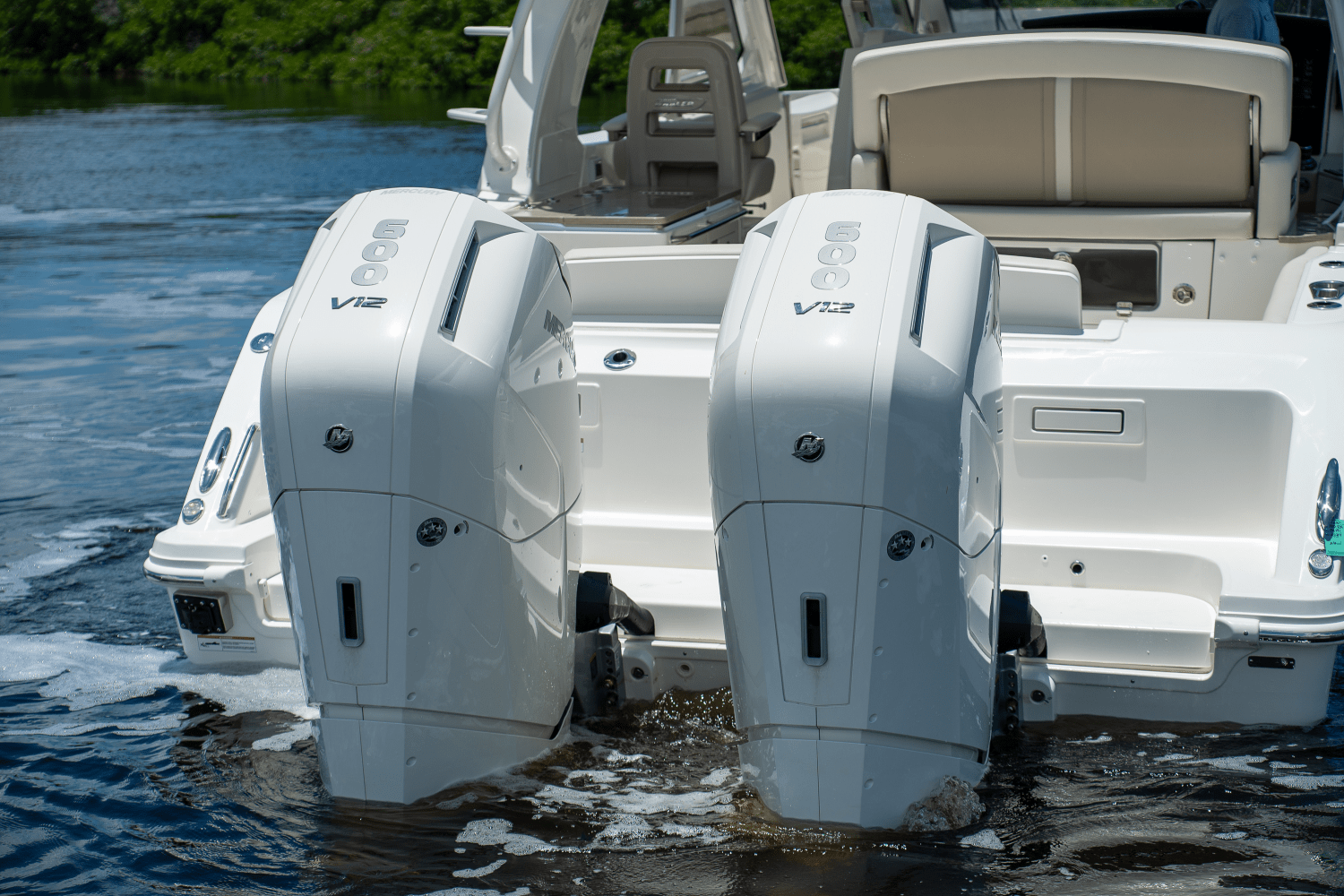 Slide: The Image of Boston Whaler 380 Realm 2024 - 5