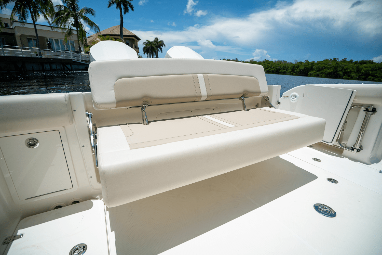 Slide: The Image of Boston Whaler 380 Realm 2024 - 8