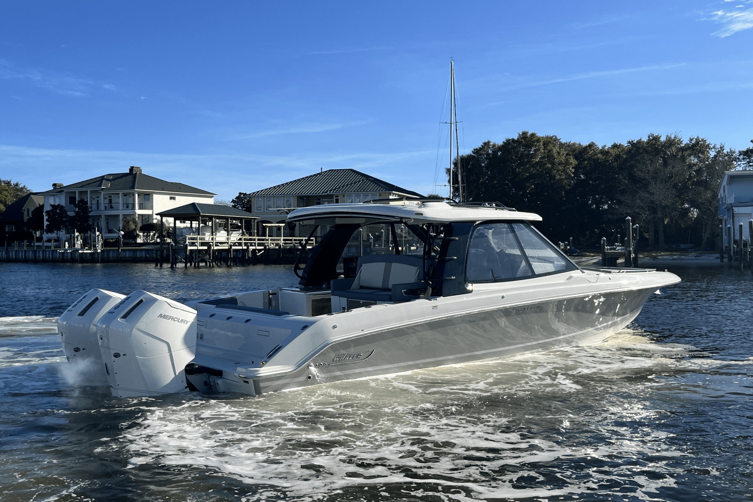 Slide: The Image of Boston Whaler 380 Realm 2025 - 12