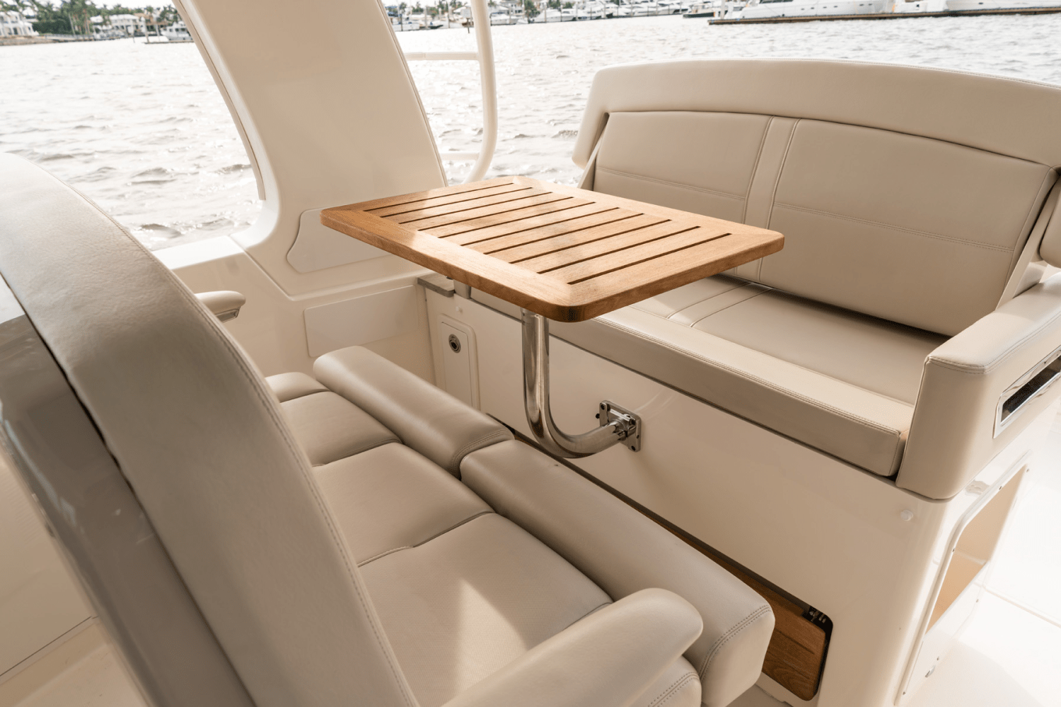 Slide: The Image of Boston Whaler 380 Realm 2026 - 104