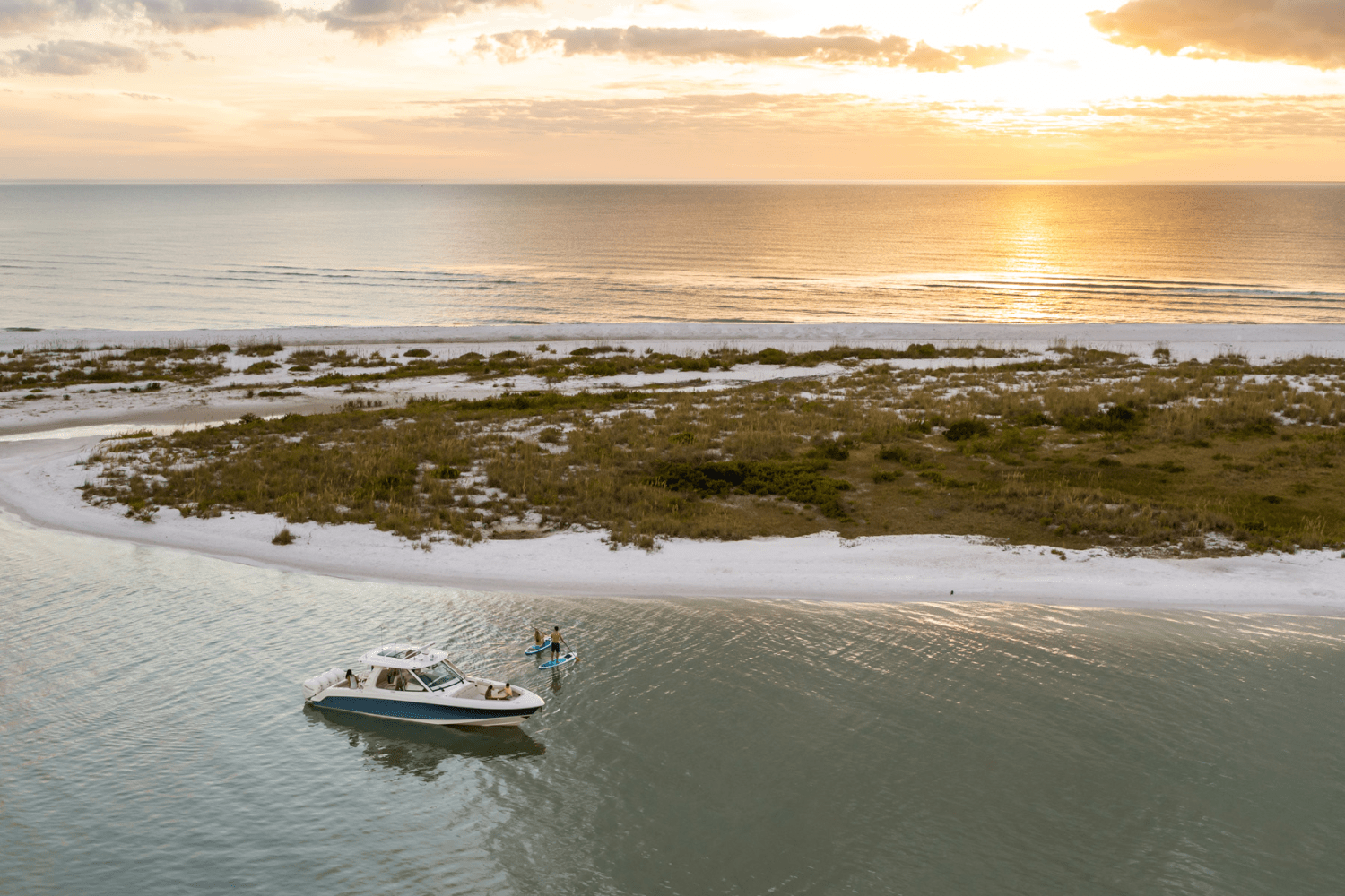 Slide: The Image of Boston Whaler 380 Realm 2026 - 11