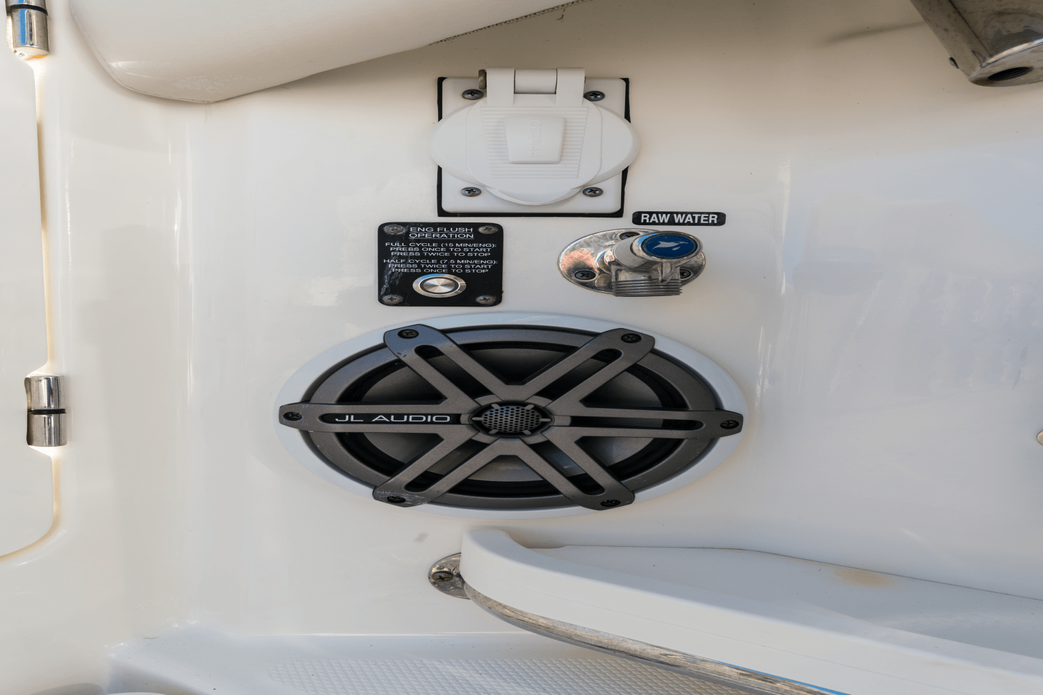 Slide: The Image of Boston Whaler 380 Realm 2026 - 120