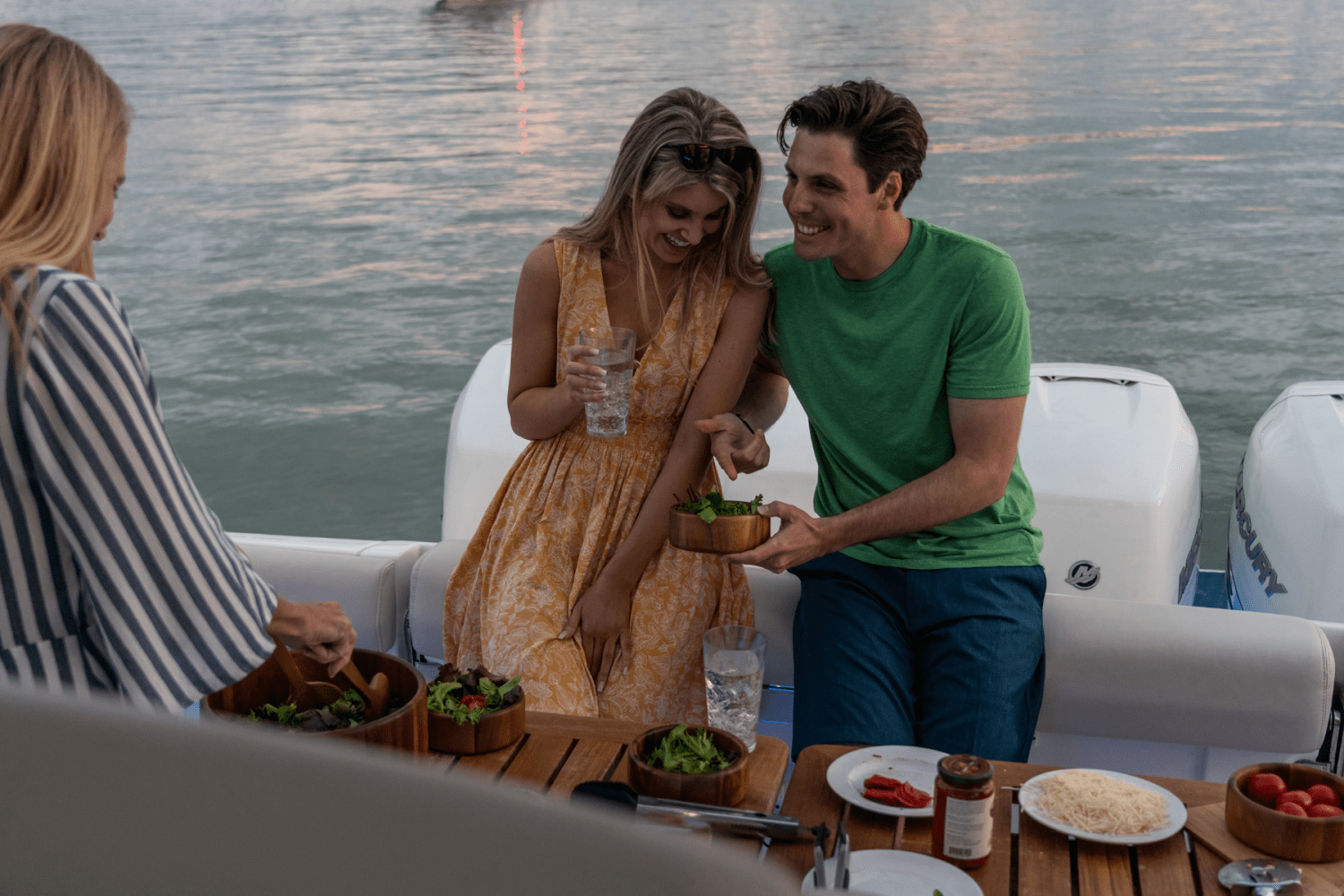 Slide: The Image of Boston Whaler 380 Realm 2026 - 14