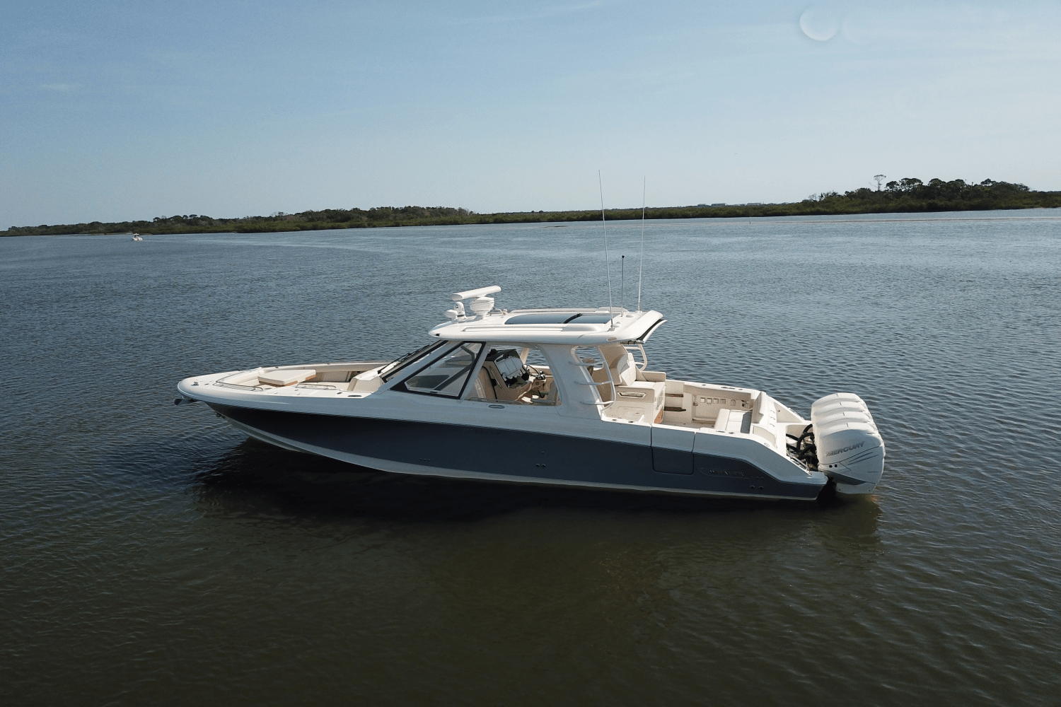 Slide: The Image of Boston Whaler 380 Realm 2026 - 28