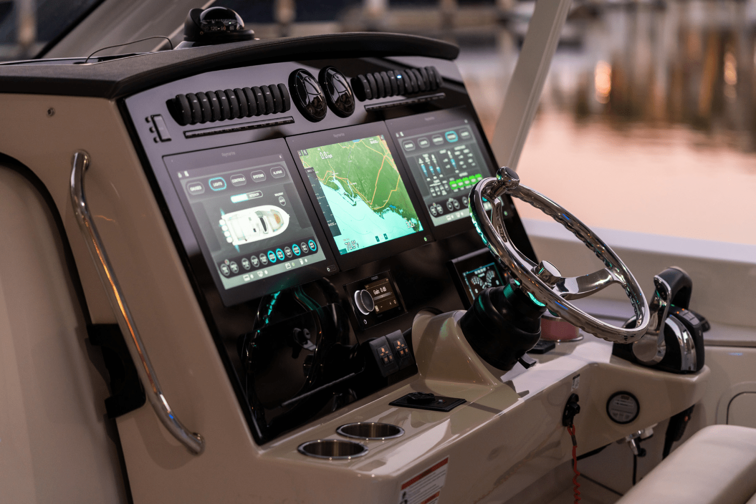Slide: The Image of Boston Whaler 380 Realm 2026 - 40