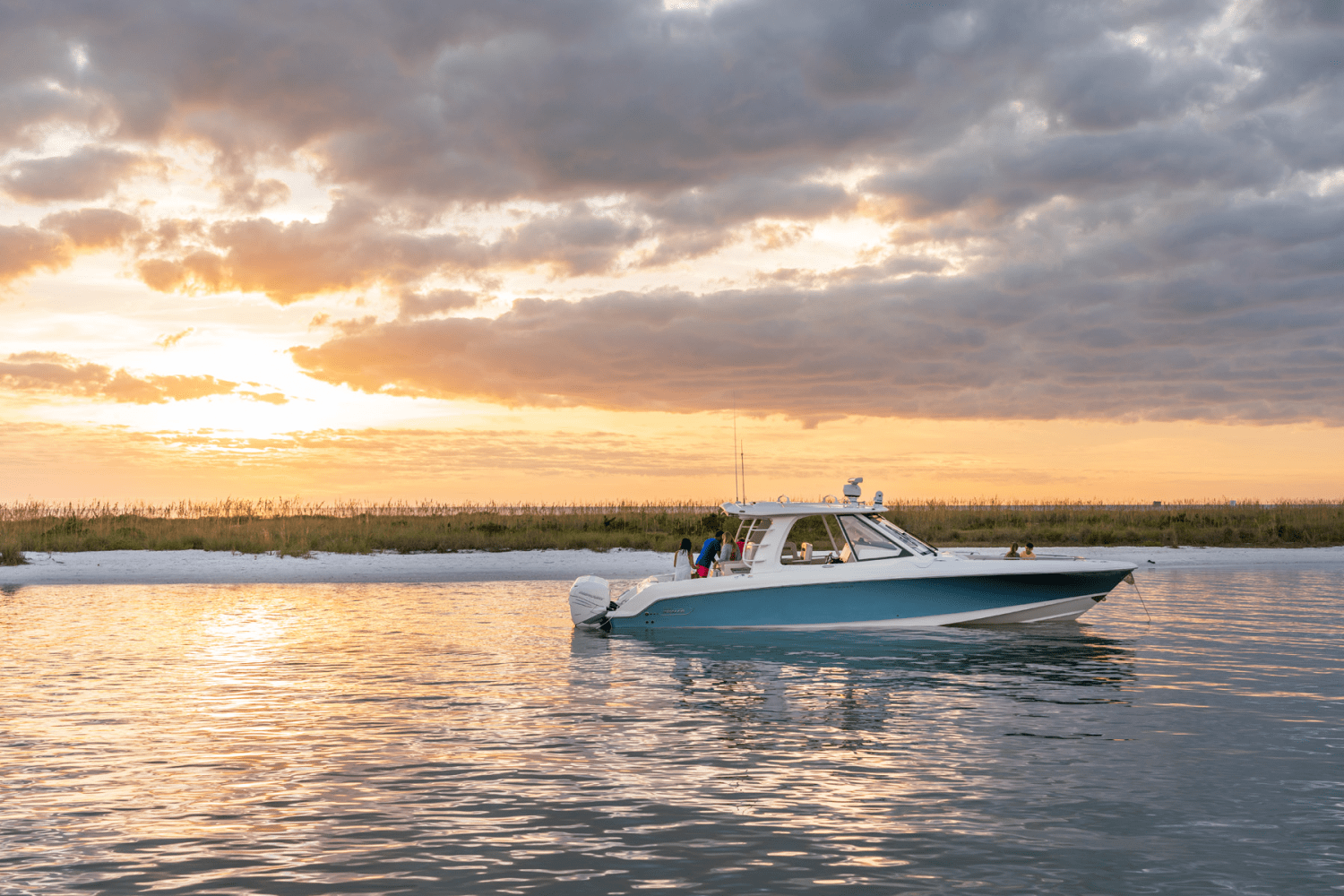Slide: The Image of Boston Whaler 380 Realm 2026 - 6