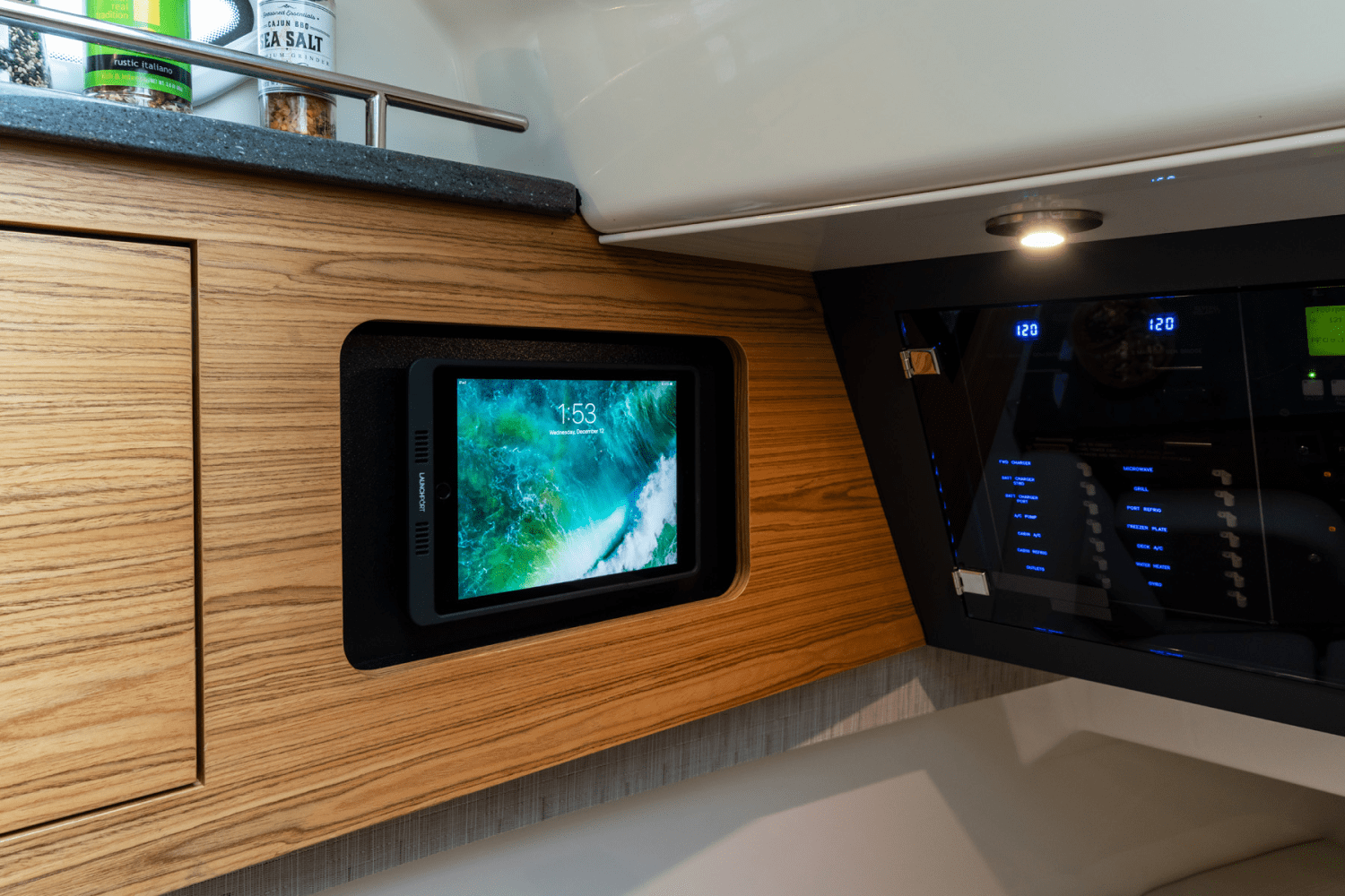 Slide: The Image of Boston Whaler 380 Realm 2026 - 62