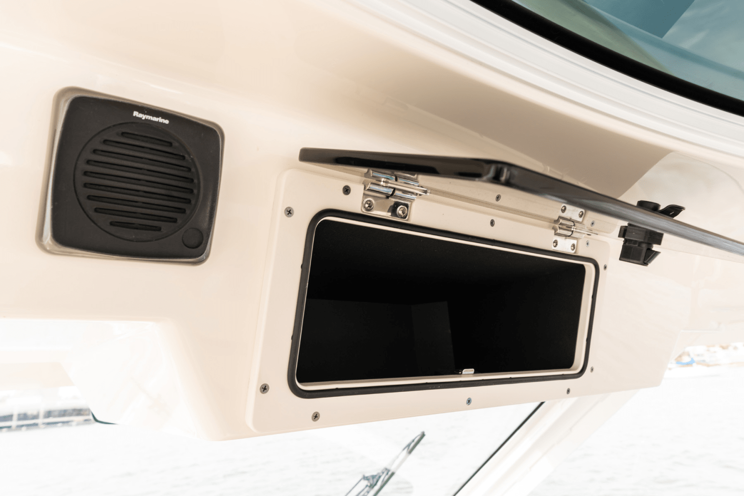 Slide: The Image of Boston Whaler 380 Realm 2026 - 84