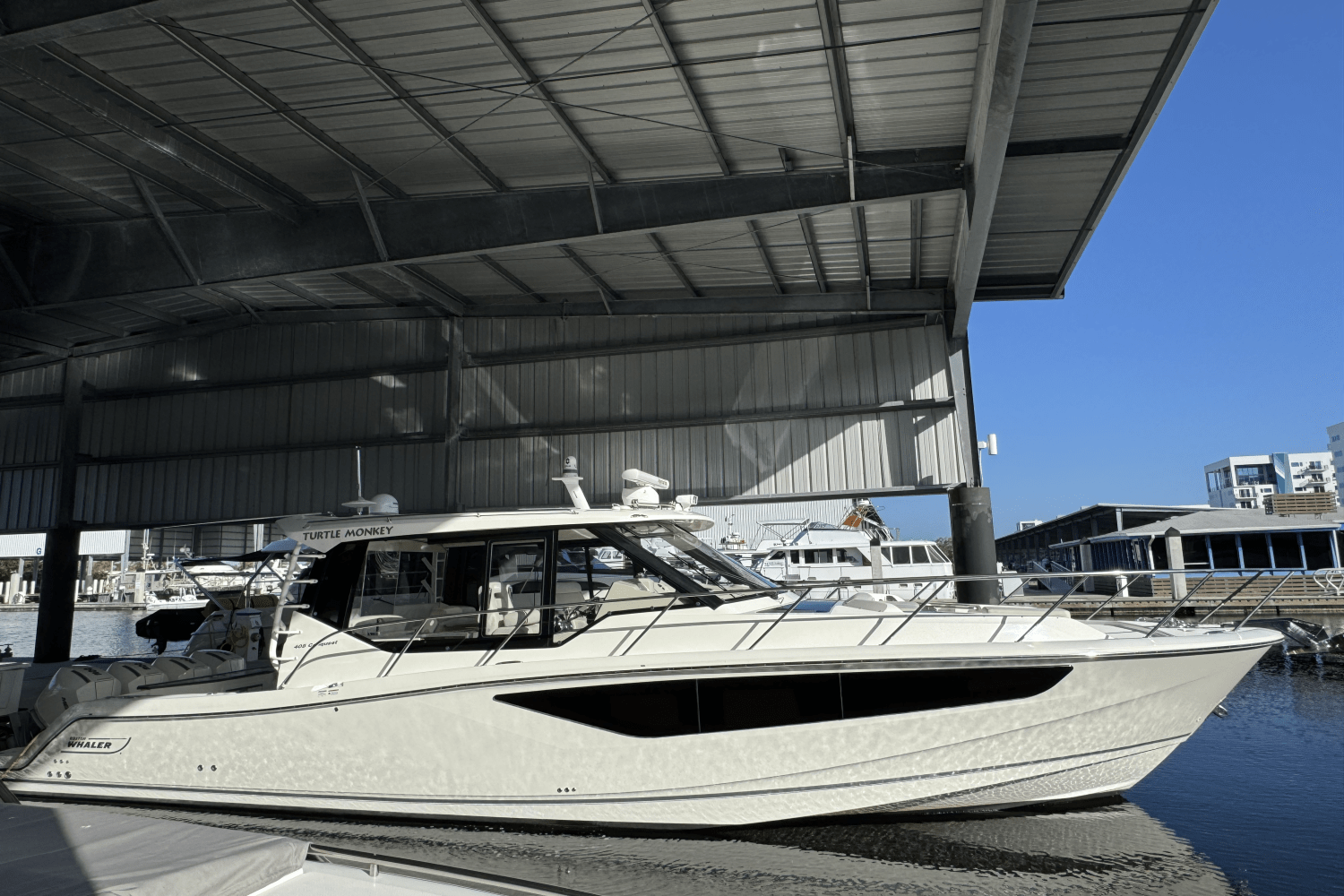 Slide: The Image of Boston Whaler 405 CONQUEST 2021 - 0