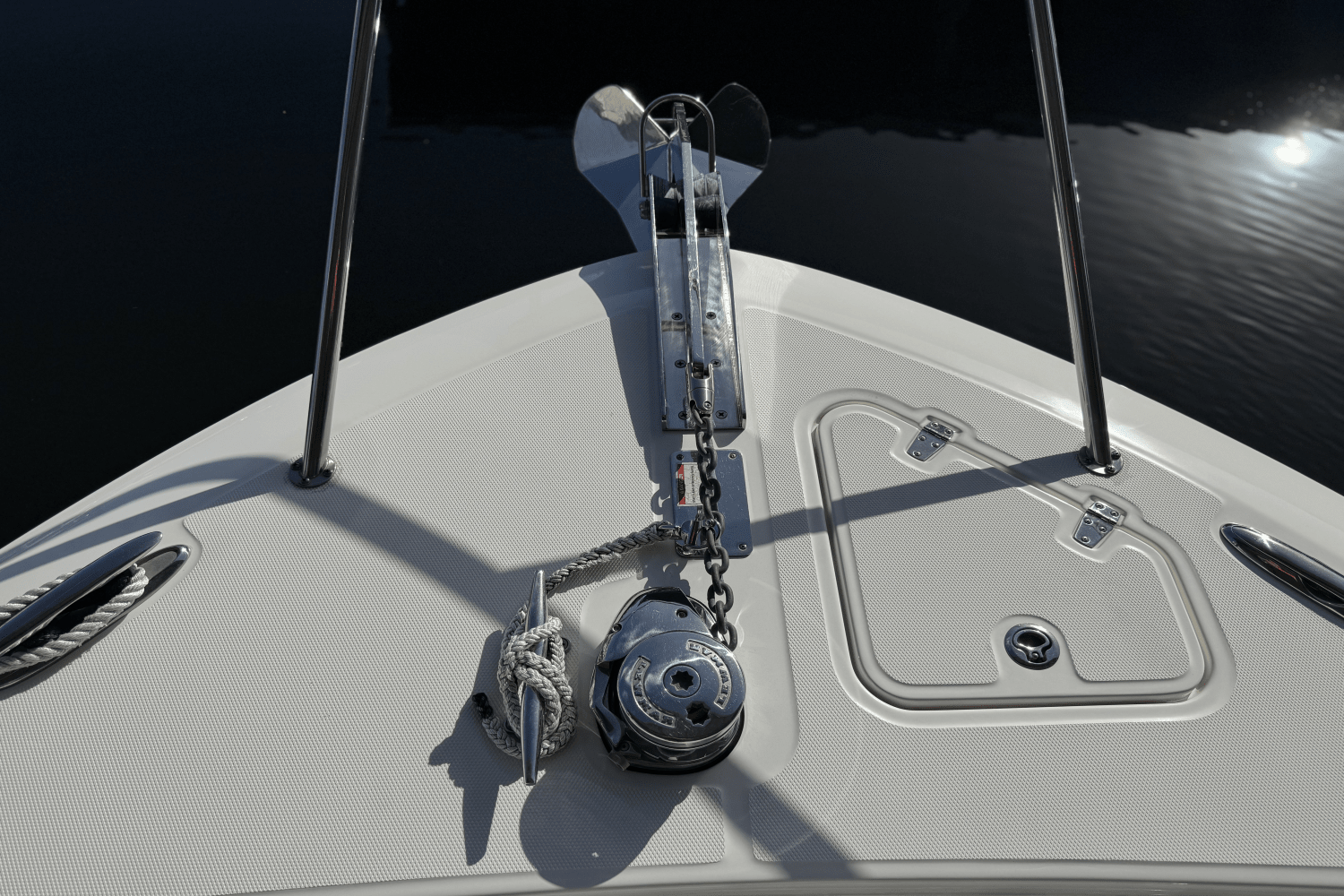 Slide: The Image of Boston Whaler 405 CONQUEST 2021 - 48