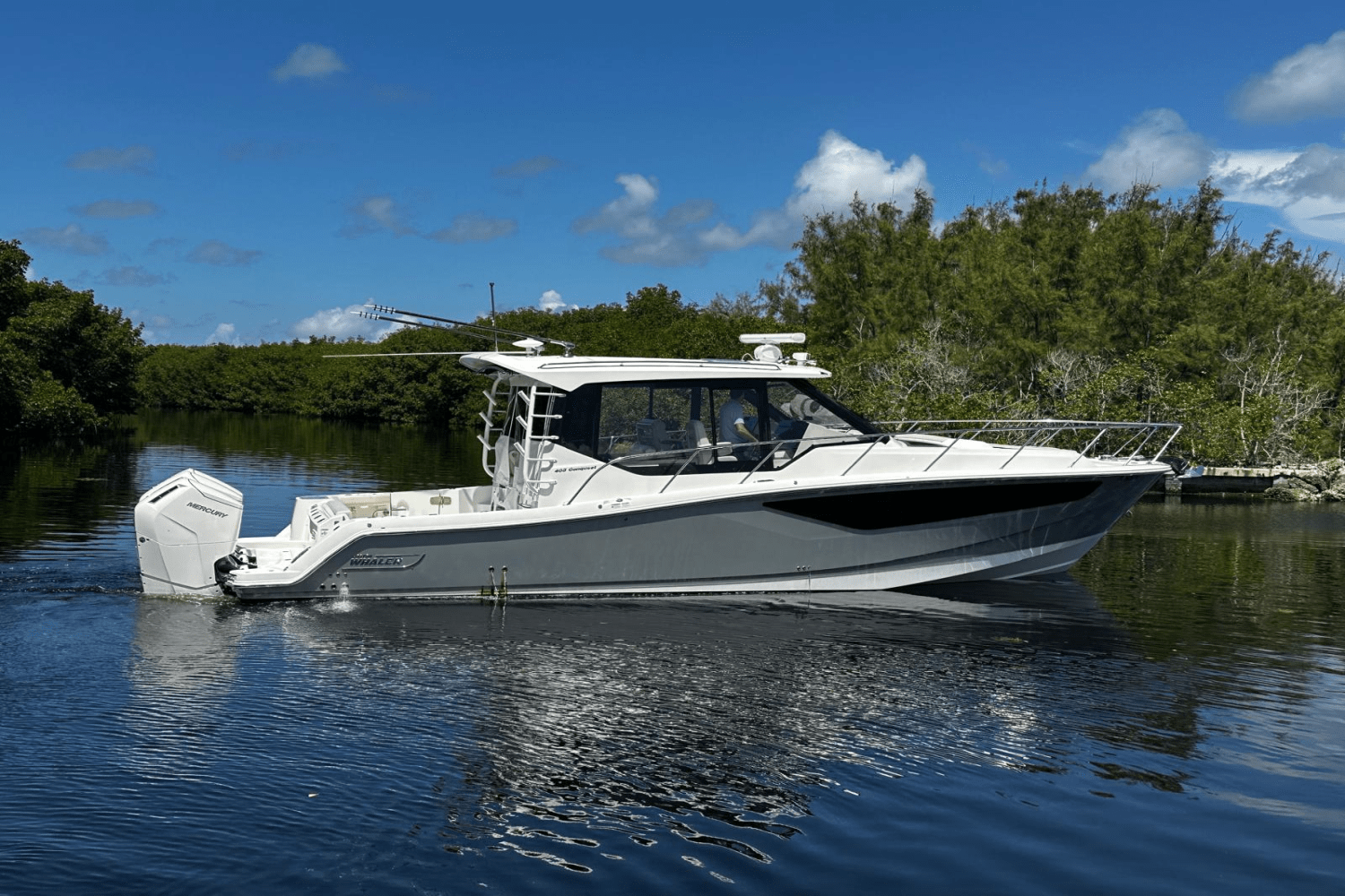 Slide: The Image of Boston Whaler 405 Conquest 2023 - 1