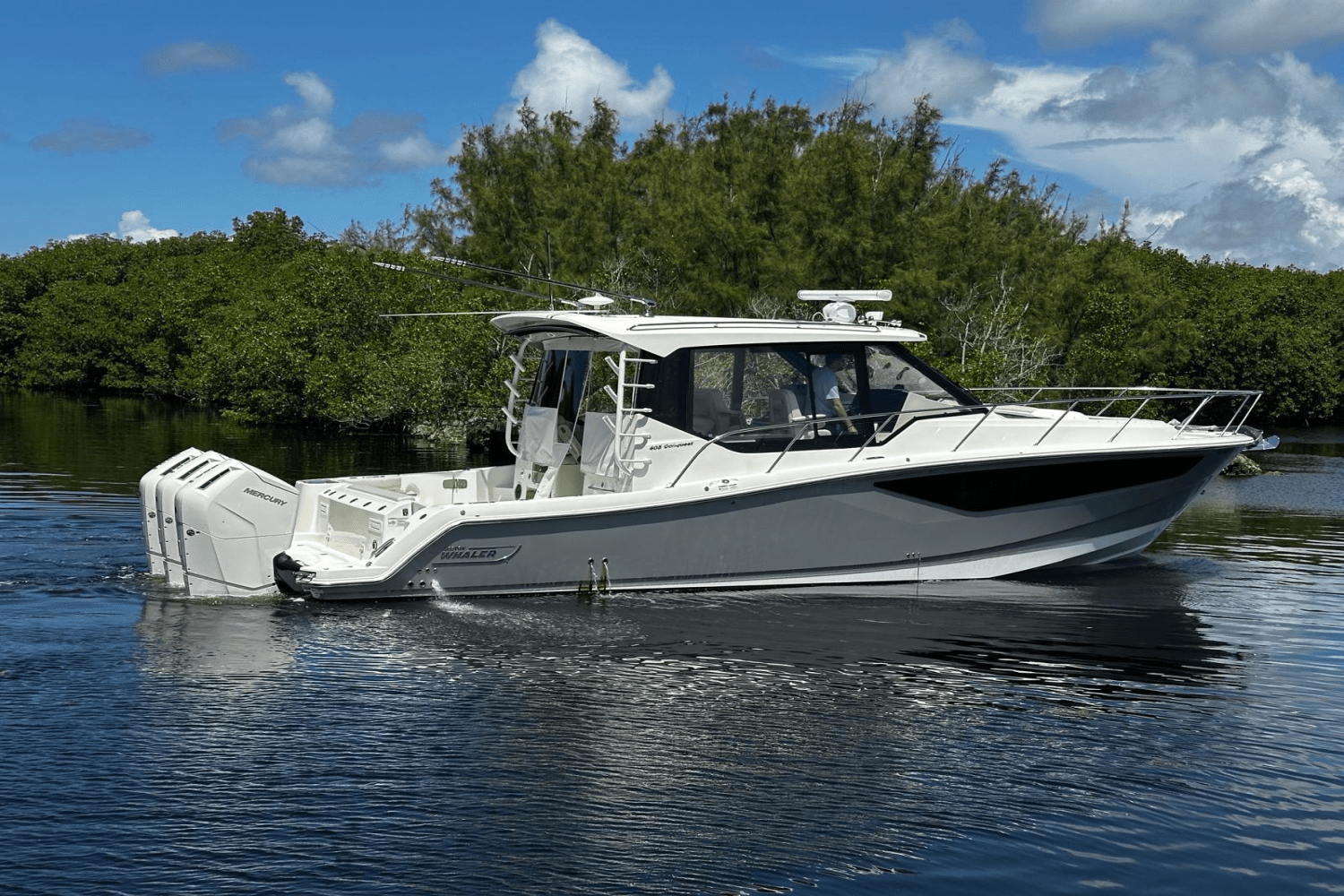 Slide: The Image of Boston Whaler 405 Conquest 2023 - 2