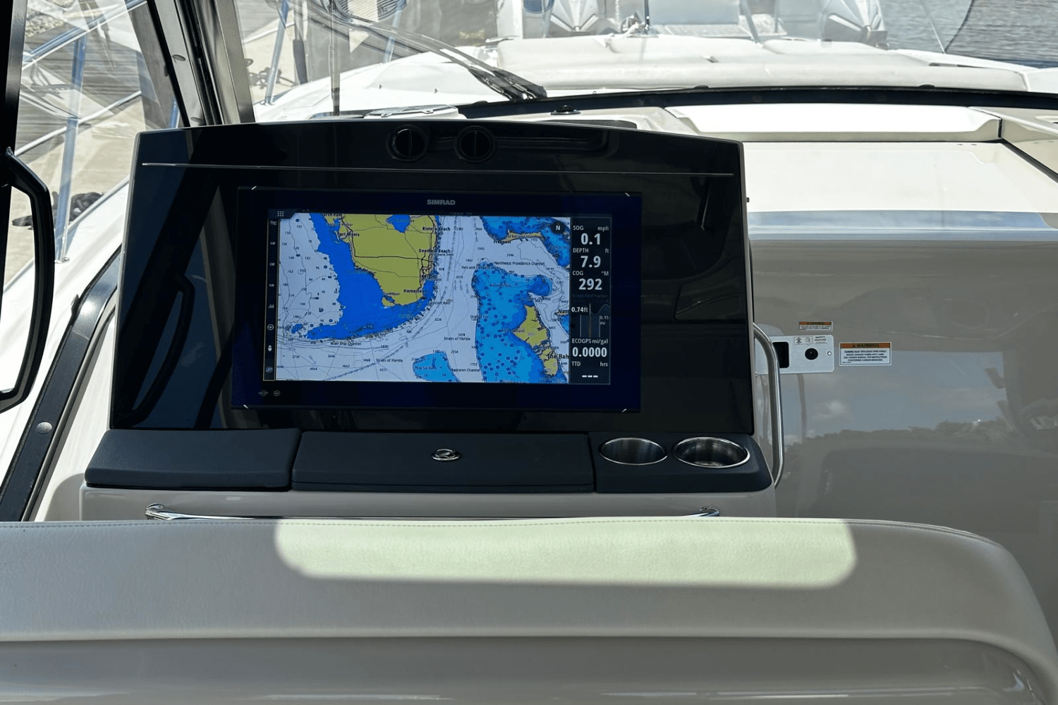 Slide: The Image of Boston Whaler 405 Conquest 2023 - 42